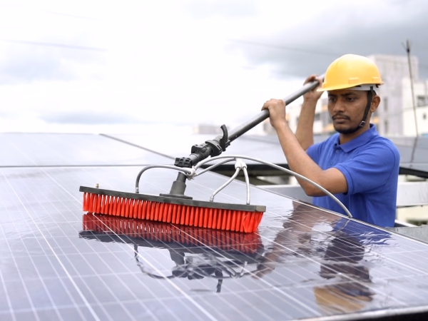 Residential Solar Cleaning